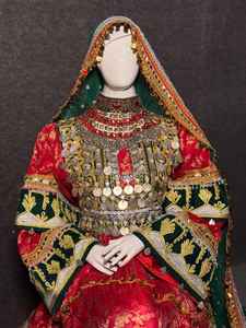 100% Polyester Modern Crystal Embellished <b>Floor</b>-Length A-Line Plus Size Women's Wedding Bridal Dress with Lace Decoration - Product Image 4