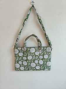 Sac pour ordinateur portable matelassé floral vintage de haute qualité fait à la main avec fermeture éclair et poignée pour les voyages - Product Image 2