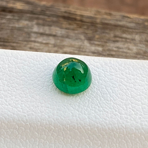 Impresionante PIEDRA DE cabujón de forma redonda de Esmeralda zambiana natural con piedras preciosas sueltas de buen color para hacer joyas de 0,75 quilates - Product Image 1