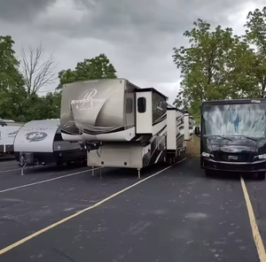 2025 2024 2026 Forest River Rockstar 38RE Autocaravana Remolque de Viaje - Product Image 1