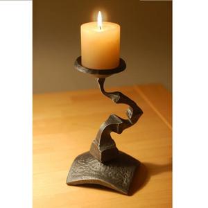 Bougeoir en métal pour la décoration de la maison porte-bougie pour l'éclairage et le jeu porte-bougie décoratif élégant finition antique - Product Image 4