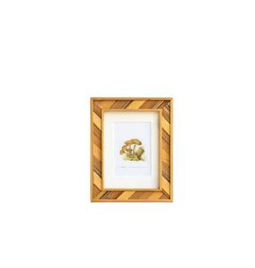 Marco de fotos de madera hecho a mano de lujo con detalles dorados adecuado para mostrar fotos familiares en la sala de estar - Product Image 3