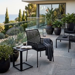 Fauteuil d'extérieur moderne noir tressé avec structure en tuyaux de fer, cordes synthétiques et coussin en tissu SR10 – Design artistique et décoratif - Product Image 4
