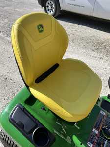 Tractor para Césped y Jardín John Deere X380 2024 Usado, 2WD, 22HP, con Componentes Principales: Motor, Bomba, Caja de Cambios, Rodamientos - Product Image 4