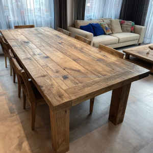 Mesa de Comedor Cuadrada Moderna de Madera Sólida con Borde Natural, Ecológica y Personalizada, Estilo Rústico para Apartamentos y Casas de Lujo - Product Image 4