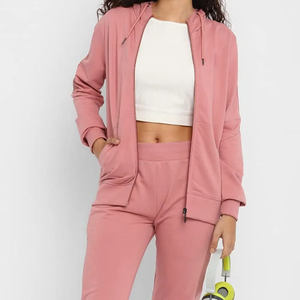 Ensemble de survêtements tendance pour femmes, streetwear, 100 % coton, doux, respirant, taille élastique, personnalisable OEM ODM, vente en gros - Product Image 1