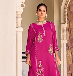 Conjunto Elegante de 3 Piezas de Satén de Seda para Mujer con Bordado Intrincado de Secado Rápido para Eventos y Fiestas de Adultos en Todas las Estaciones - Product Image 3