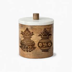 Pot de rangement en bois sculpté avec motif du temple Ram Janmabhoomi et couvercle en marbre, tradition indienne en décoration intérieure - Product Image 1