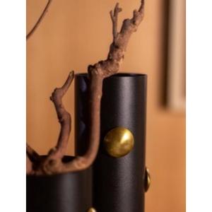 Vase en métal minimaliste moderne pour une décoration intérieure chic et un style floral décoratif avec une finition contemporaine élégante - Product Image 3