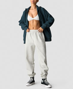 Sweat à capuche zippé pour femme avec logo personnalisé sur le devant, en molleton français, coupe ample et oversize, pour le sport, la gym, le streetwear, 100% coton - Product Image 3