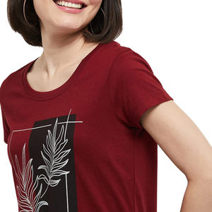 เสื้อยืดคอกลมสำหรับผู้หญิงฤดูร้อนออกแบบโลโก้ตามท้องถนน - Product Image 3