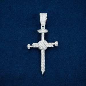 Pendentif Croix en Or 14K et Moissanite – Bijou Premium pour Style et Élégance - Product Image 6