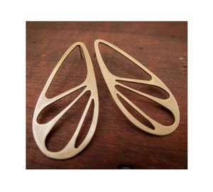 Boucles d'oreilles en plaqué or véritable pour femmes Boucles d'oreilles en métal à pampilles fantaisie. - Product Image 2