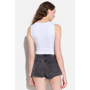 Top Corto sin Mangas con Cuello Redondo - Product Image 4