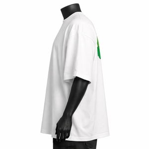 เสื้อยืดโอเวอร์ไซส์สีขาวสำหรับผู้ชาย ผ้าคอตตอนนุ่ม น้ำหนัก 230GSM พิมพ์โลโก้ได้ตามต้องการ สไตล์ลำลองแนวสตรีทแวร์ - Product Image 4