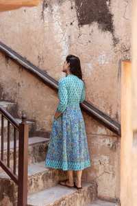 Robe Skye imprimée à la main, bohème, en pur coton, décontractée, occasionnelle, été, bleu vert - Product Image 3