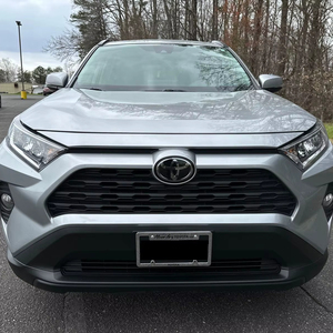 (W&T) PROMOCIÓN Venta de Autos Usados TOYOTA RAV4 XLE FWD SPORT UTILITY FWD SUV 2021 - Product Image 1