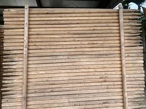 Poteaux de bois taille personnalisée 3m x 5cm piquets de bois dur avec de nombreuses utilisations comme outils et accessoires pour le jardinage et les clôtures de ferme - Product Image 4