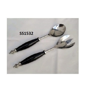 Ensemble de serveurs à salade en acier inoxydable avec poignée en résine Accessoires pour la maison et la cuisine Construction métallique de style populaire - Product Image 1