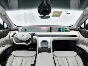 Vehículo Eléctrico V 2025 de Segunda Mano, 520, Autonomía de 750 km, SUV de 5 Plazas, Tracción Delantera - Product Image 3