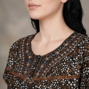 Camisón Largo Bordado Floral para Mujer, Tela Alpina Suave y Transpirable de Primera Calidad con Bolsillo Lateral, Personalizado ODM (LNGAP3333BK) - Product Image 1