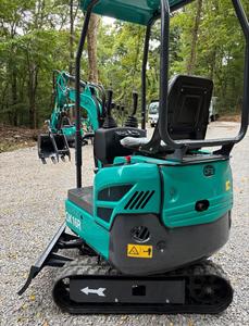 LIVRAISON GRATUITE EPA CE Approuvé CFG QK16R Tout Neuf Mini Excavatrice sur Chenilles de 2 Tonnes Moteur Diesel Briggs de 15cv Open ROPS Pouce Hydraulique - Product Image 2