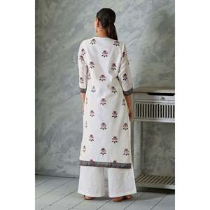 Robe Kurta florale en Chanderi par Saibah Nausheen - Product Image 5