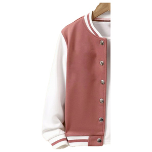 Chaqueta Varsity de Piel de Oveja Genuina Personalizada al por Mayor de Fábrica, Diseño OEM, Transpirable, Resistente al Viento, de Alta Calidad, con Parche Bordado para Hombre - Product Image 6