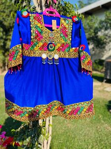 En gros personnalisé Top Vente Velours Matériel Afghan Kuchi Frock Disponible En Couleurs Et Conceptions Personnalisées robes kuchi afghanes - Product Image 2