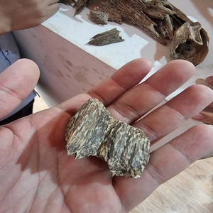 La rencontre Oud: un voyage d'arôme énigmatique - Product Image 6