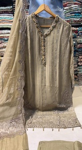 ชุดสูทแต่งงานแบบทางการสำหรับผู้ใหญ่ผ้าชีฟองปักด้วยมือสไตล์ปากีสถานจาก2022 - Product Image 3