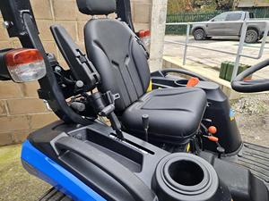 Tracteur agricole Solis 26 HST+(Plus) 4x4 certifié CE/EPA, mini-tracteur diesel 25 CV - Product Image 3