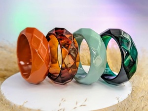 Brazalete de resina de moda de estilo Vintage de marca para mujer Brazaletes coloridos altamente pulidos personalizados de alta calidad hechos en la India - Product Image 4