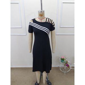 Vestido midi de viscosa con cuello barco y corte en A, de manga corta y hombros descubiertos con detalle a rayas para mujer de Jane's - Product Image 4
