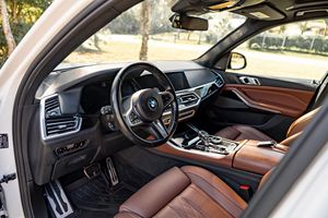 SUPER CLEAN 2019 BMW X5 XDRIVE50I SUV Moteur Turbo Boîte Automatique Sièges en Cuir Phares LED Prêt à être expédié - Product Image 3