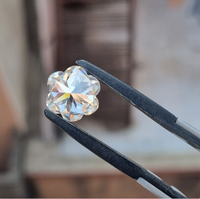 100% qualité supérieure belle forme de fleur à 6 pétales Moissanite 14 MM grande quantité 14 MM prix de fleur de diamant blanc