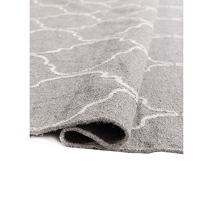 พรมขนสัตว์ทำมือ Indusbar สีเทาและสีดำ ลายทอเรียบ รูปทรงสี่เหลี่ยมผืนผ้า ลายเส้นและลวดลายนามธรรม สำหรับปูพื้นบ้าน รุ่น Dwrm-119 - Product Image 2