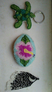 Porte-clés brodé avec des perles de verre colorées, porte-clés à prix de gros pour l'exportation depuis l'Inde - Product Image 3