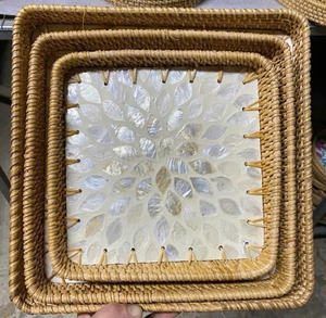 Vente en gros de nouveaux plateaux de luxe faits à la main en rotin peint nacre plateau du Viet Nam - Product Image 1