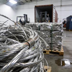 Chatarra de Alambre de Aluminio 6063, Brillante, Limpia, Sin Enredos, en Pacas para Reciclaje y Plantas de Fundición Industrial - Product Image 3