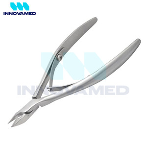 Service OEM ODM 7mm en acier inoxydable à prise facile pour les soins de la peau des ongles, outils de manucure à arête tranchante, pinces à cuticules personnalisées - Product Image 4