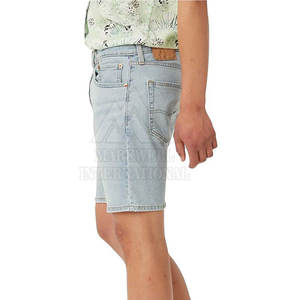 บริการ OEM ขายส่ง กางเกงยีนส์ขาสั้นผู้ชายแบบกำหนดเอง สินค้ามาใหม่ กางเกงยีนส์ขาสั้นผู้ชายแบรนด์ส่วนตัว - Product Image 4