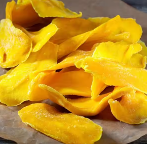 Tranches de mangue tendres à mâcher à haute teneur en fibres séchées, riches en fibres et en nutriments, en-cas sain pour les enfants et les adultes. - Product Image 1