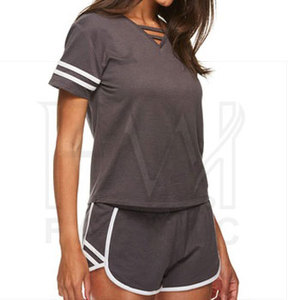 Conjuntos gemelos de algodón 100% de alta calidad para exteriores para mujer, ropa de calle de tela personalizable, pantalones cortos a juego, camiseta con agujero incluido - Product Image 5