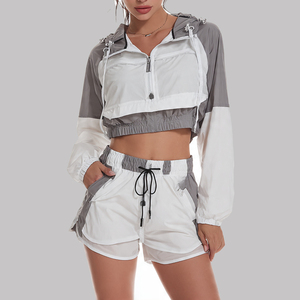 Ensemble veste coupe-vent et short pour femme de haute qualité, coupe-vent personnalisé, short à demi-zip, ensemble 2 pièces pour femme - Product Image 3