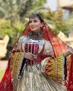 Robes afghanes de couleur unie pour femmes nouveauté vêtements de mariage belle conception antique à manches longues Kuchi dentelle bouton naturel - Product Image 5