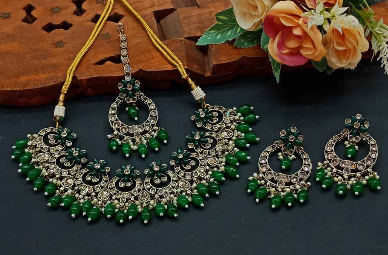 สีเขียว