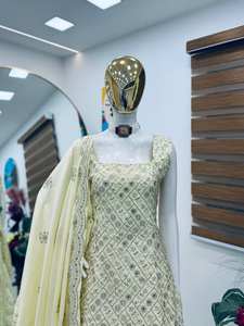 ชุดเลเฮนกาโชลี รุ่น ZD-Series ดีไซน์ใหม่ทันสมัย ลายครีปธรรมชาติ  สำหรับงานแต่งงานและงานปาร์ตี้ พร้อมคุณสมบัติแห้งเร็ว ใส่ได้ทุกฤดู ทรงปกติ - Product Image 5