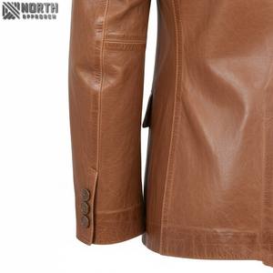 Chaqueta de bombardero de cuero genuino de buena calidad hecha en fábrica a precio barato para hombre, logotipo frontal teñido liso personalizado de invierno de calidad profesional - Product Image 3