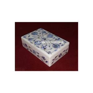 Fleur de marbre blanc incrusté de forme rectangulaire belle conception de boîte de sculpture à la main utilisée dans la décoration de la maison et le cadeau de boîte à bijoux - Product Image 1